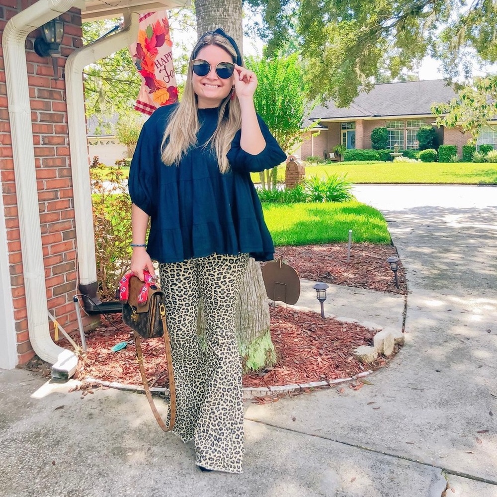 Leopard Flare Jeans w Elastic Waist band